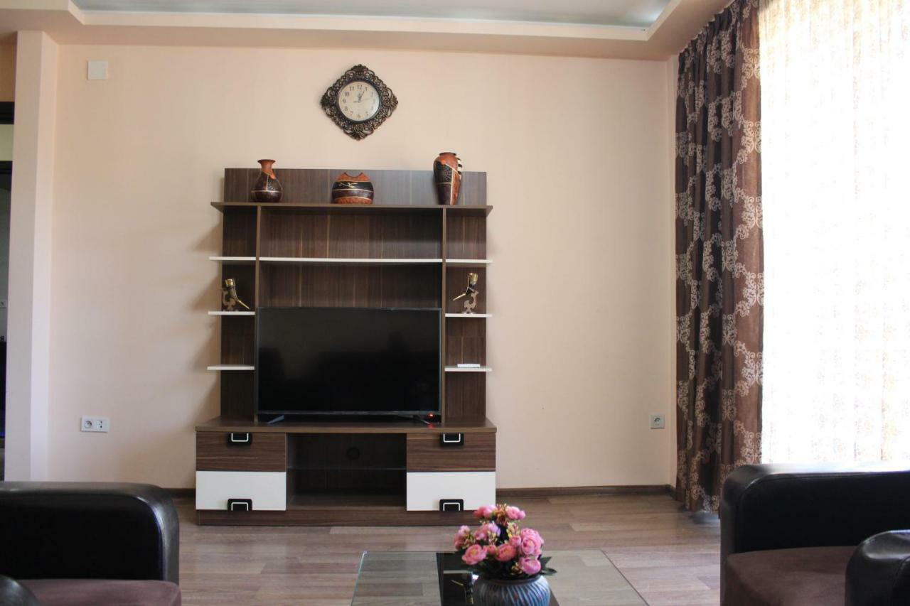 Batumi Apartment In Front Of Sheraton Εξωτερικό φωτογραφία