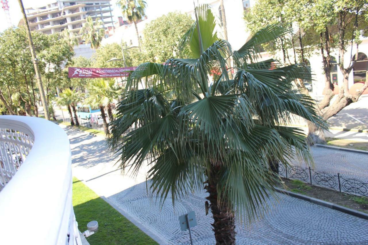 Batumi Apartment In Front Of Sheraton Εξωτερικό φωτογραφία