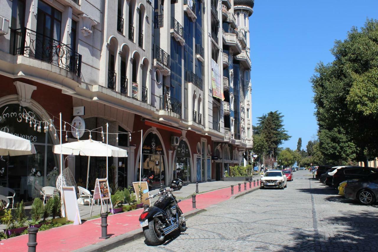 Batumi Apartment In Front Of Sheraton Εξωτερικό φωτογραφία